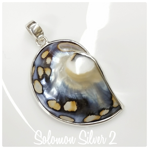 shell-pendant-0089.jpg Shell Pendant SP 089 - Image 1